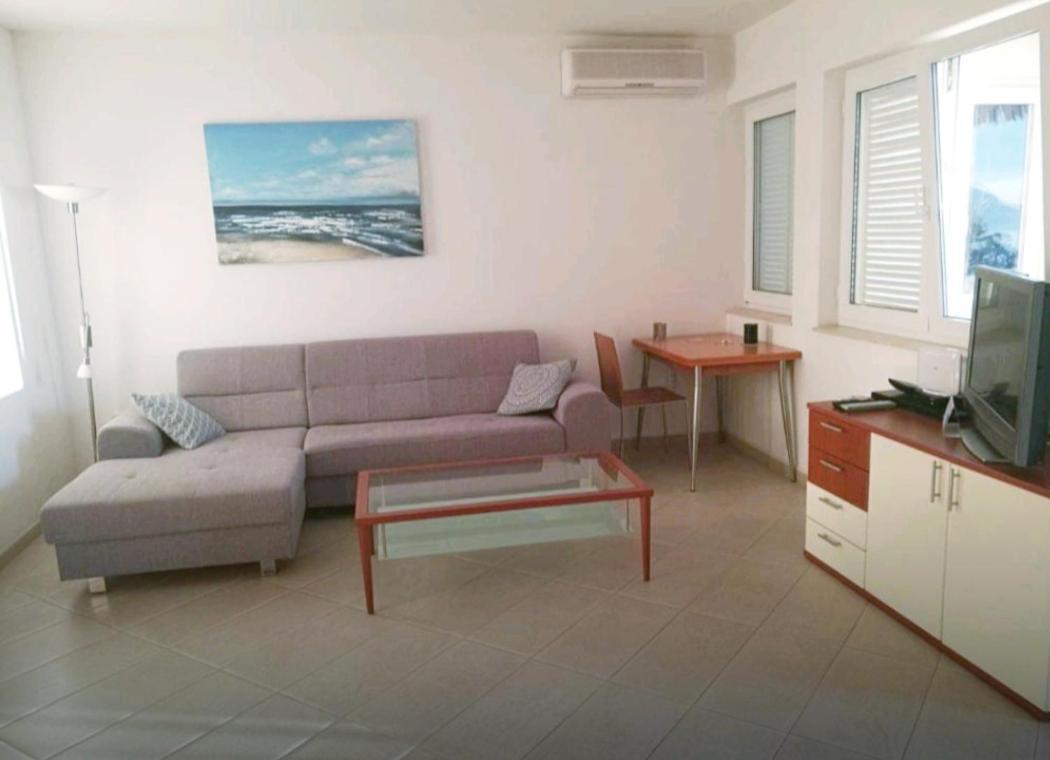 Apartment Diwa Brela Eksteriør bilde